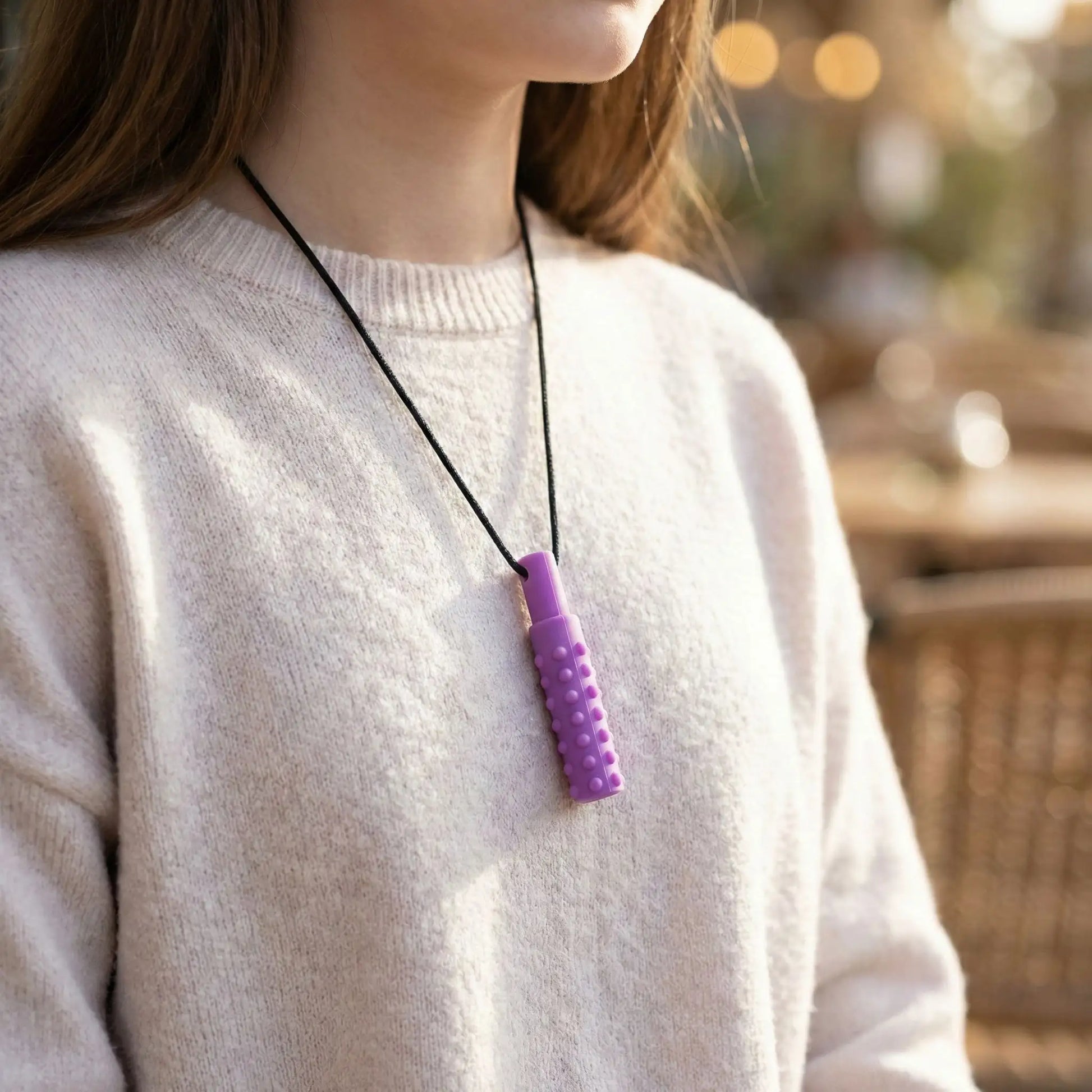 fidget à mâcher -collier à mâcher en Silicone violet